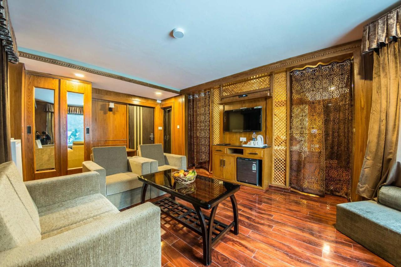 Hotel Royal Hillton Pahalgām Exteriér fotografie